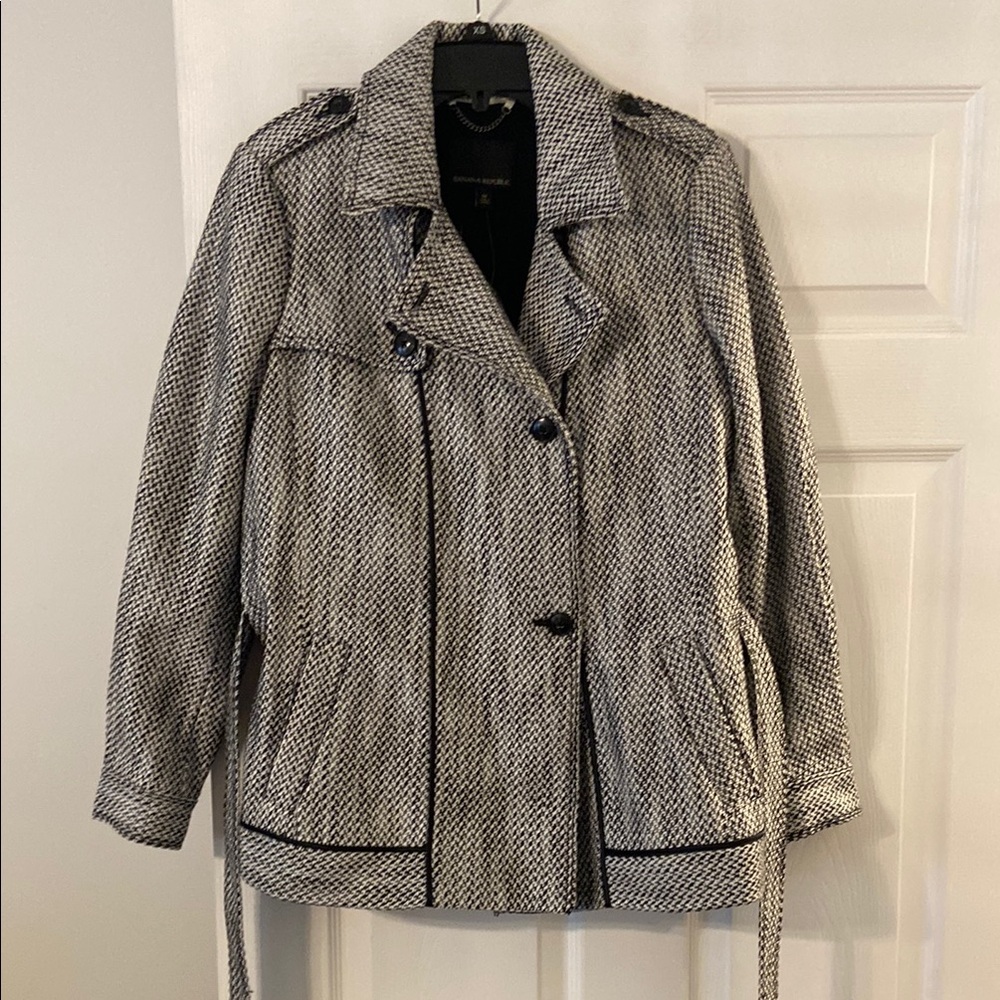 Banana Republic Black and White Trench Coat size M brand new length 30” bust 36” - Picture 1 of 16